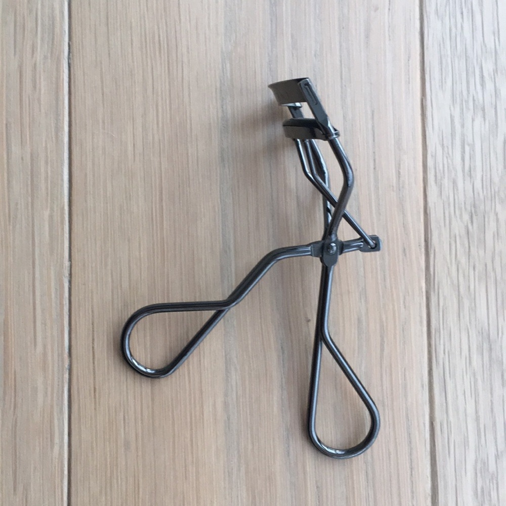 Shisheido eyelash curler